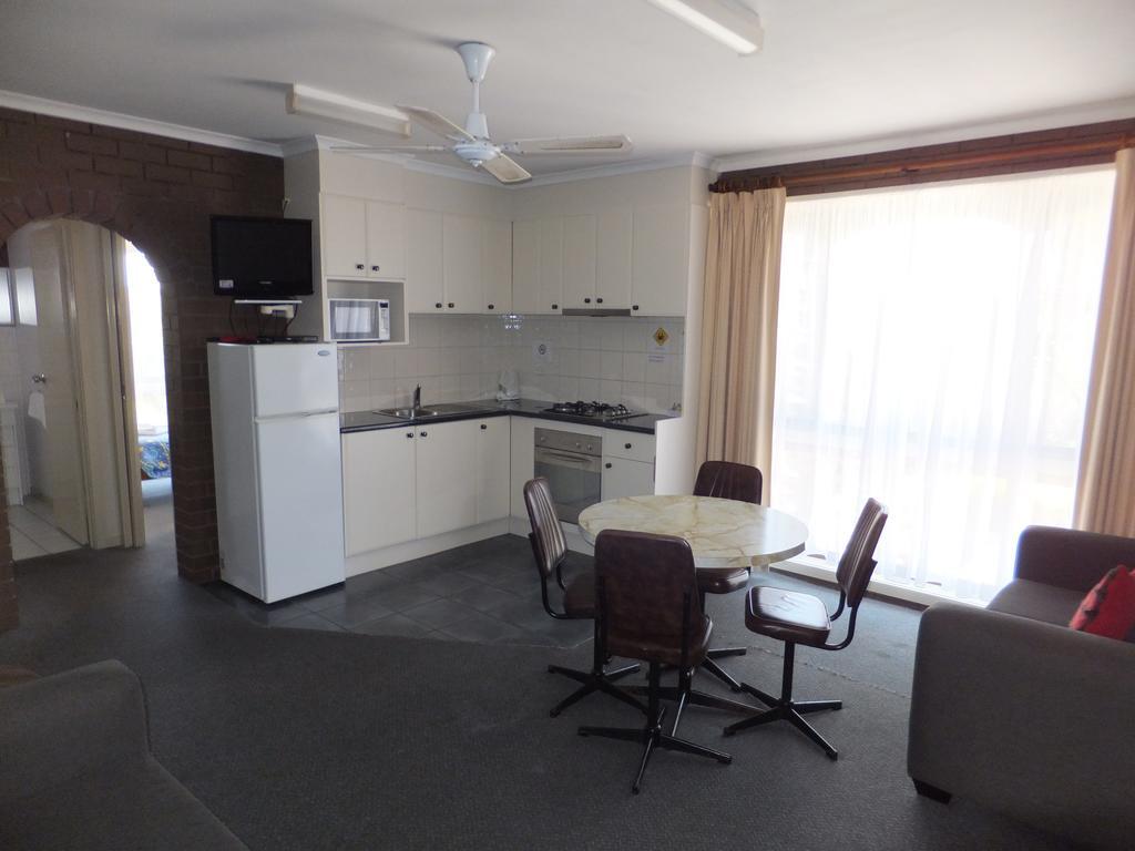 Paradise Holiday Apartments Lake Bunga ภายนอก รูปภาพ