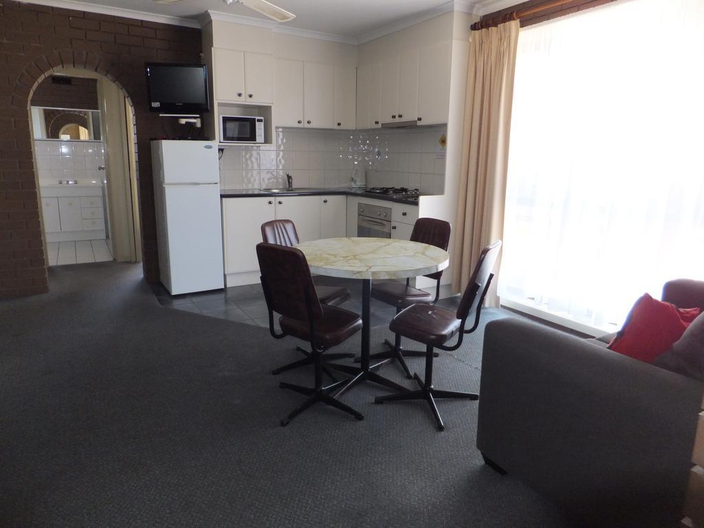 Paradise Holiday Apartments Lake Bunga ภายนอก รูปภาพ