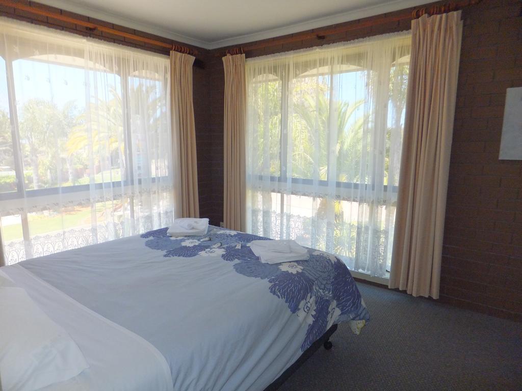 Paradise Holiday Apartments Lake Bunga ภายนอก รูปภาพ